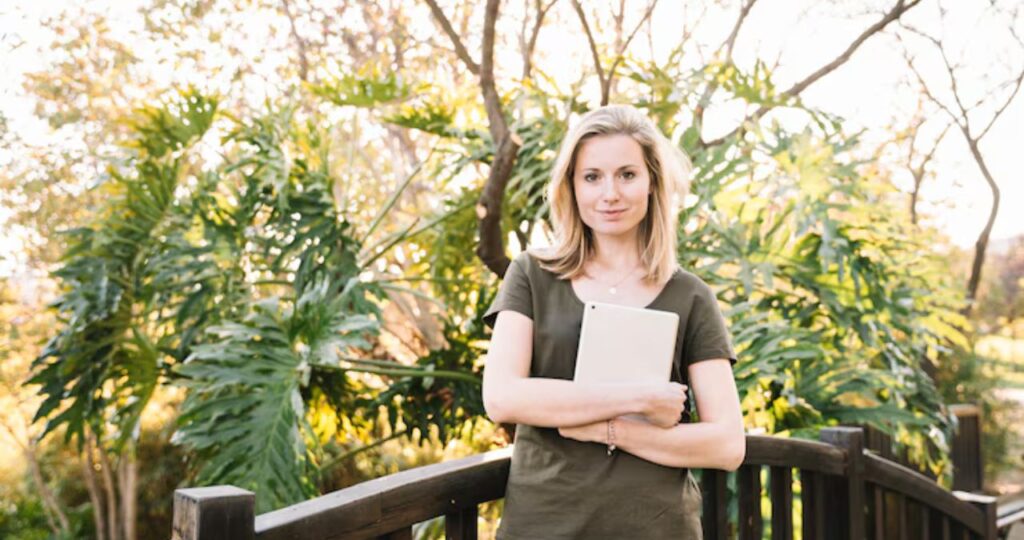 Stephanie Maloney: The Life and Journey of dan katz wife